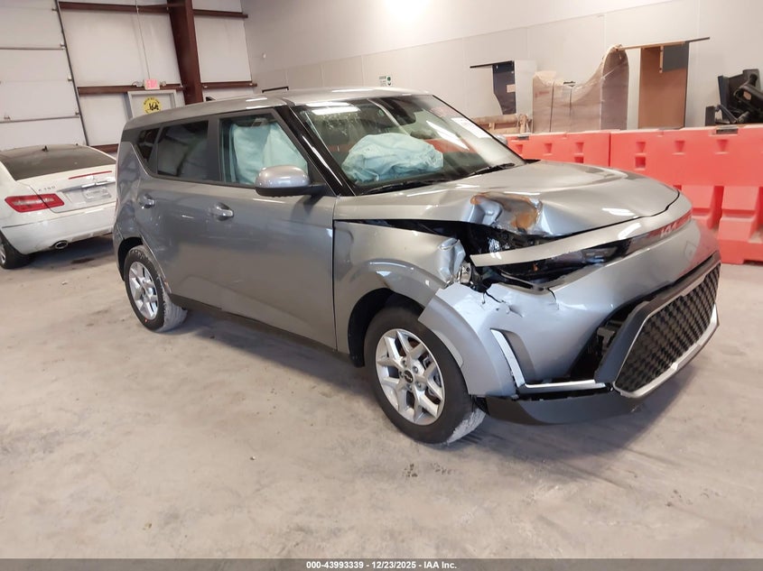 2025 Kia Soul VIN KNDJ23AUXS7966707 IAAI salvage auction — RIGHT SIDE, Salvage (Kentucky), sold $3,550 on 2026-07-29 (photo 1)