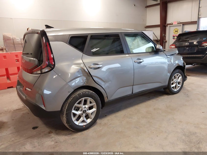 2025 Kia Soul VIN KNDJ23AUXS7966707 IAAI salvage auction — RIGHT SIDE, Salvage (Kentucky), sold $3,550 on 2026-07-29 (photo 4)