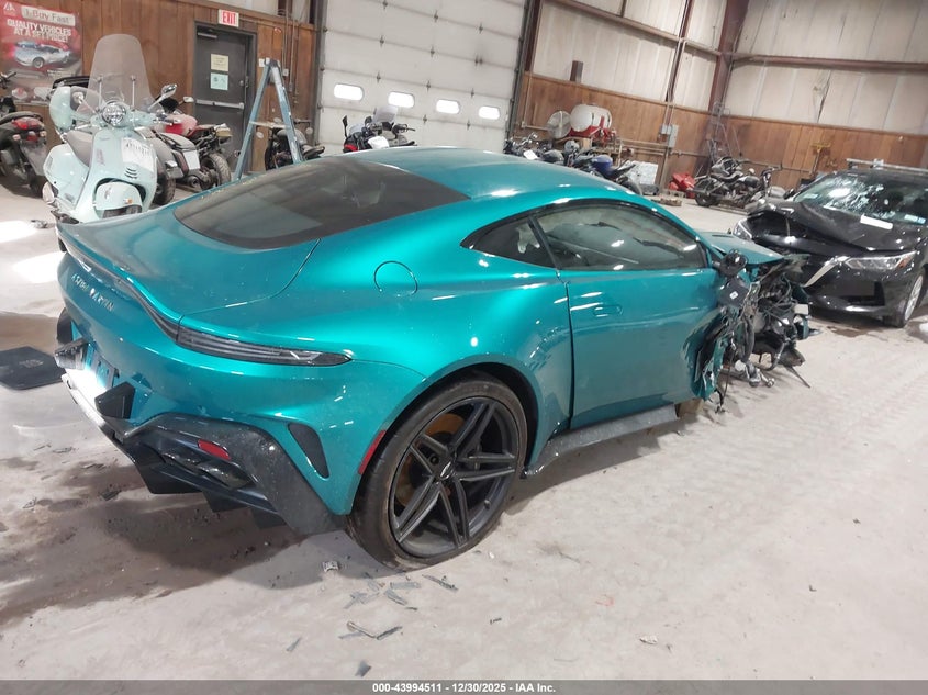 2025 Aston martin Vantage VIN SCFSMGFW5SGN10079 IAAI salvage auction — RIGHT FRONT, Salvage Title, sold $80,000 on 2026-08-05 (photo 4)