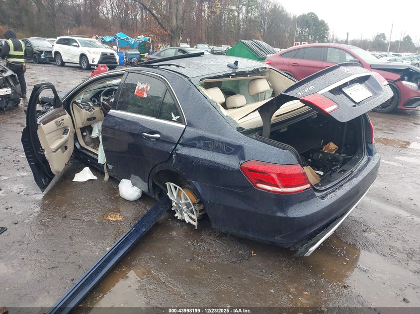 2016 Mercedes-benz E-klasse VIN WDDHF8JB3GB172057 IAAI salvage auction — FRONT & REAR, Salvage (Idaho), sold $800 on 2026-08-11 (photo 3)