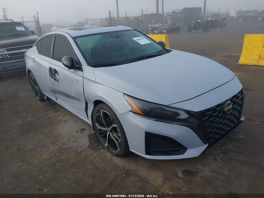 2023 Nissan Altima VIN 1N4BL4CV1PN318646 — IAAI salvage auction photo