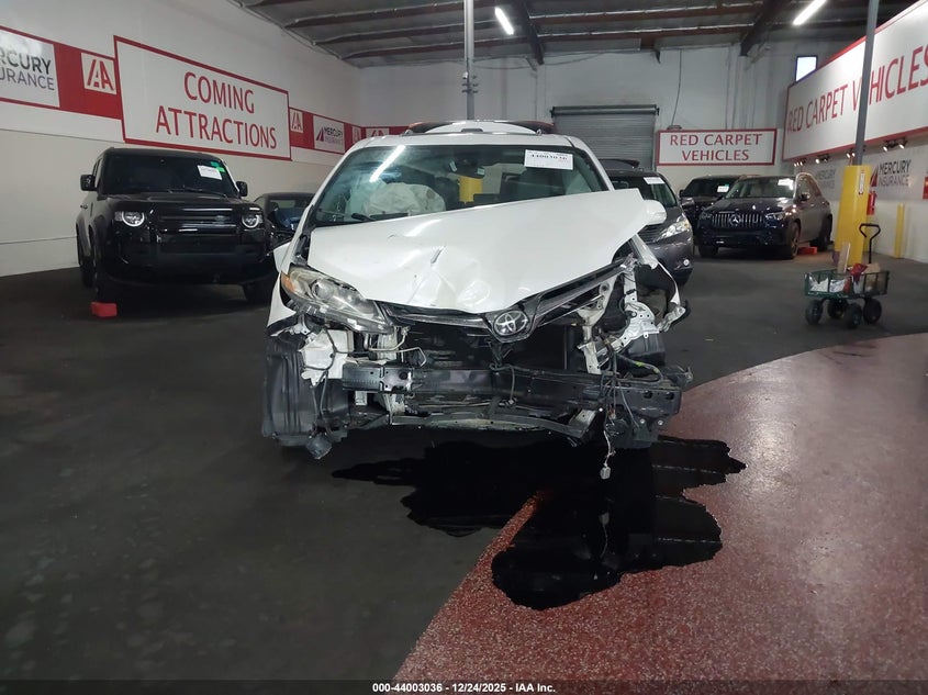2018 Toyota Sienna VIN 5TDYZ3DC0JS940165 IAAI salvage auction — FRONT END, Salvage Title, sold $3,450 on 2026-07-13 (photo 6)