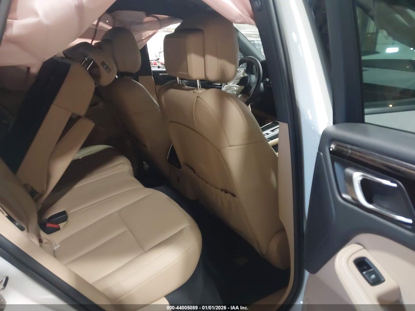 2025 Porsche Macan VIN WP1AA2A50SLB11865 IAAI salvage auction — RIGHT FRONT, Salvage Title, sold $10,600 on 2026-07-29 (photo 8)