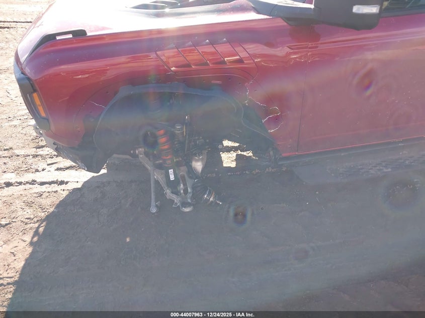2025 Ford Bronco VIN 1FMEE0RR9SLB11183 IAAI salvage auction — Front End, Mv-907A (New York), sold $39,950 on 2026-04-27 (photo 6)