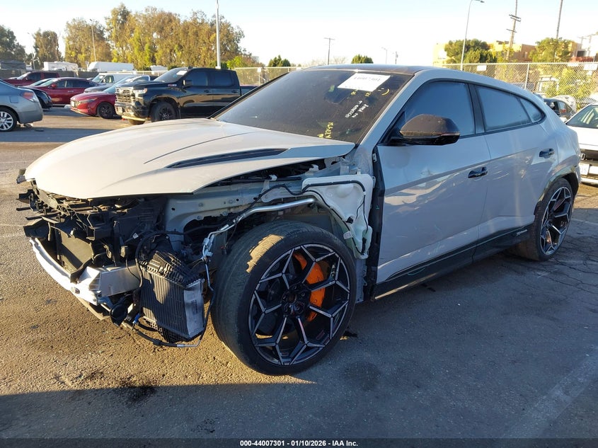 2023 Lamborghini Urus VIN ZPBUC3ZL5PLA27431 IAAI salvage auction — Front End, Salvage (California), sold $156,000 on 2026-06-18 (photo 2)