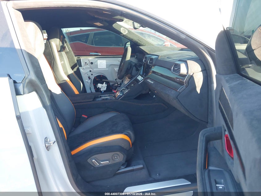 2023 Lamborghini Urus VIN ZPBUC3ZL5PLA27431 IAAI salvage auction — Front End, Salvage (California), sold $156,000 on 2026-06-18 (photo 5)