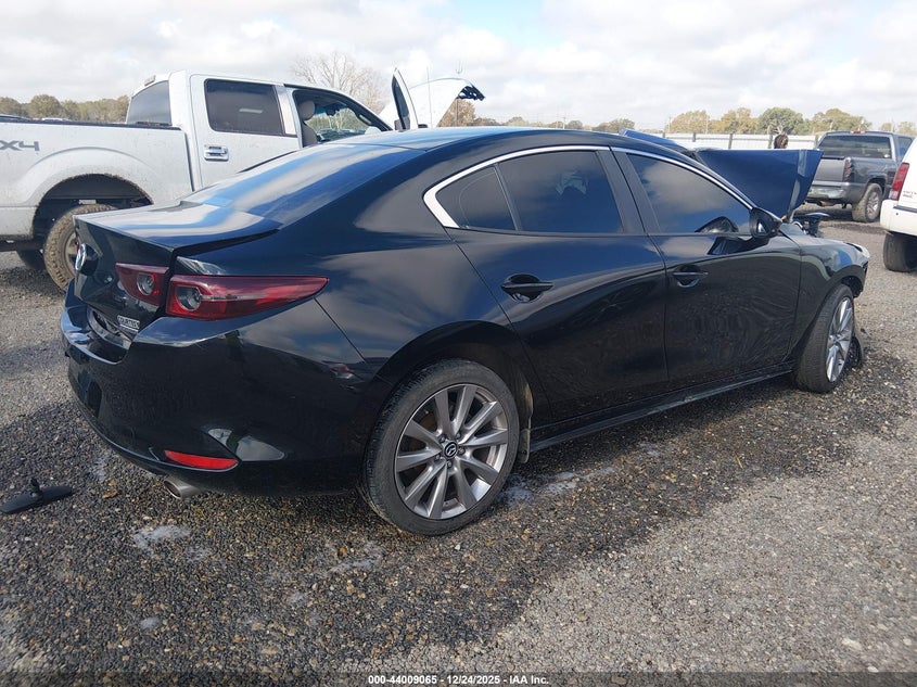 2021 Mazda 3 VIN JM1BPABL7M1330686 IAAI salvage auction — FRONT END, Salvage Title, sold $425 on 2026-07-24 (photo 4)