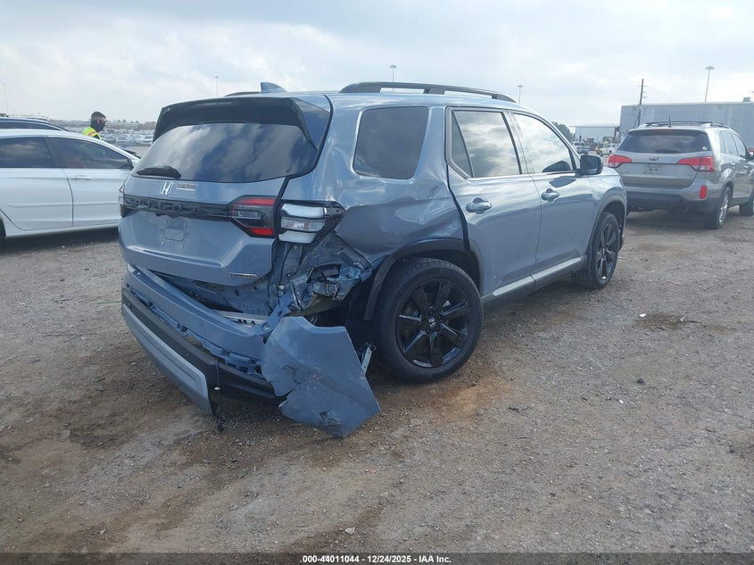 2025 Honda Pilot VIN 5FNYG2H74SB038086 IAAI salvage auction — RIGHT REAR, Salvage Title, sold $21,525 on 2026-07-23 (photo 4)