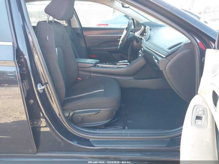 2023 Hyundai Sonata VIN KMHL64JAXPA316130 IAAI salvage auction — LEFT REAR, Salvage Title, sold $2,950 on 2026-07-17 (photo 5)