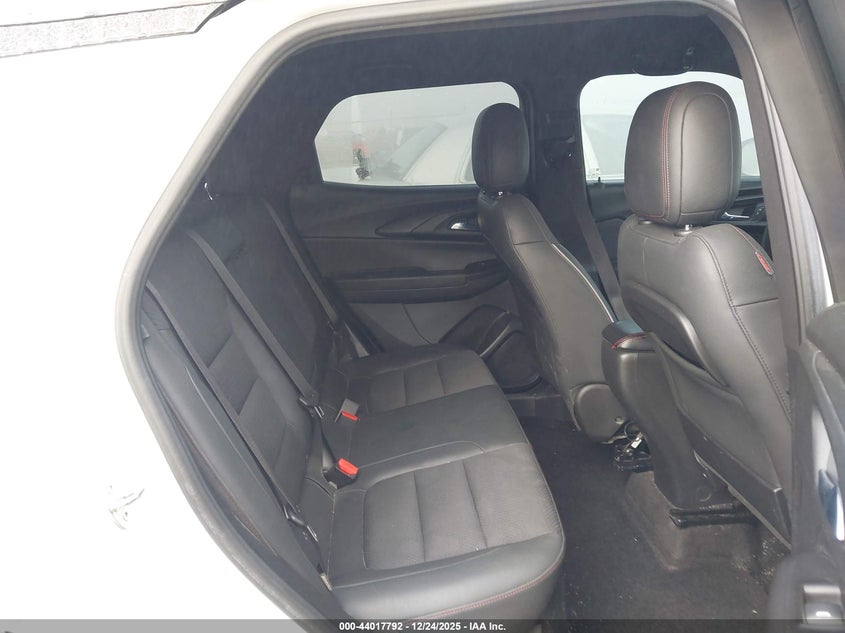 2022 Chevrolet Trailblazer VIN KL79MTSL2NB069365 IAAI salvage auction — RIGHT SIDE, Salvage Title, sold $4,300 on 2026-07-29 (photo 8)