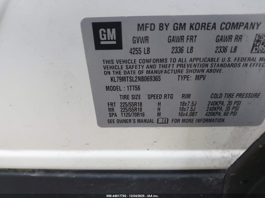 2022 Chevrolet Trailblazer VIN KL79MTSL2NB069365 IAAI salvage auction — RIGHT SIDE, Salvage Title, sold $4,300 on 2026-07-29 (photo 9)