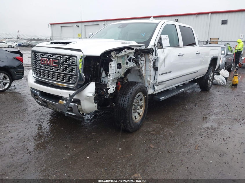 2018 Gmc Sierra 3500 hd VIN 1GT42YEYXJF219829 IAAI salvage auction — LEFT FRONT, Other, sold $21,725 on 2026-08-11 (photo 2)