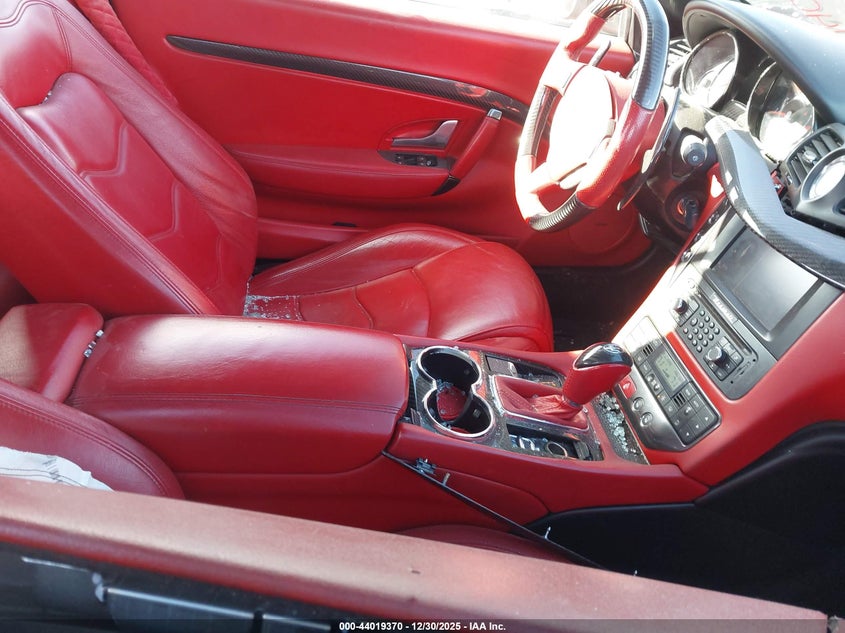 2013 Maserati Granturismo VIN ZAM45VMA2D0068420 IAAI salvage auction — RIGHT SIDE, Salvage (New Jersey), sold $9,300 on 2026-07-27 (photo 5)