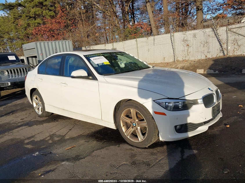 2015 BMW 3er VIN WBA3C3C52FP663810 IAAI salvage auction — FRONT END, Salvage Title, sold $425 on 2026-07-21 (photo 1)