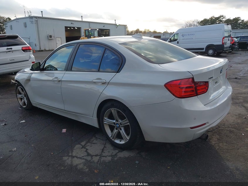 2015 BMW 3er VIN WBA3C3C52FP663810 IAAI salvage auction — FRONT END, Salvage Title, sold $425 on 2026-07-21 (photo 3)
