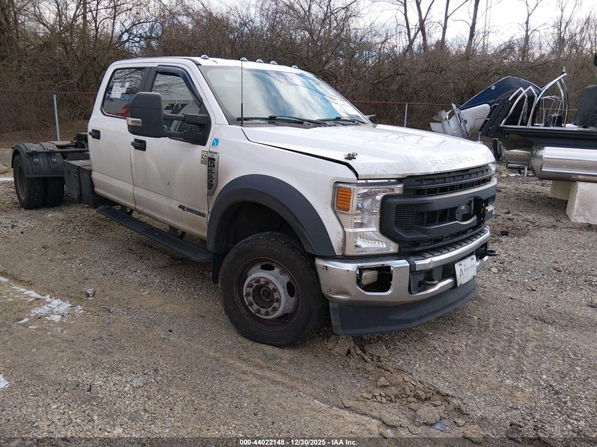 2022 Ford F550 VIN 1FD0W5HT2NEF83011 IAAI salvage auction — SIDE, Salvage (California), sold $5,100 on 2026-07-21 (photo 1)