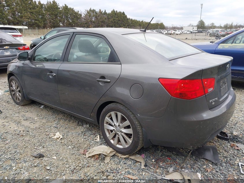 2013 Kia Forte VIN KNAFU4A25D5724424 IAAI salvage auction — FRONT END, Salvage (Pennsylvania), sold $375 on 2026-07-27 (photo 3)