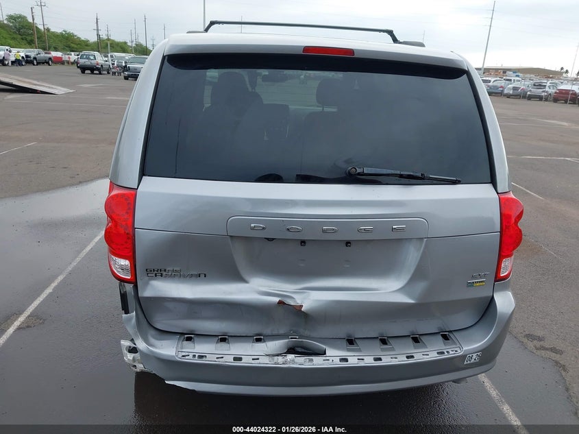 2019 Dodge Caravan VIN 2C4RDGCG9KR660589 IAAI salvage auction — REAR END, Salvage Title, sold $125 on 2026-07-21 (photo 6)