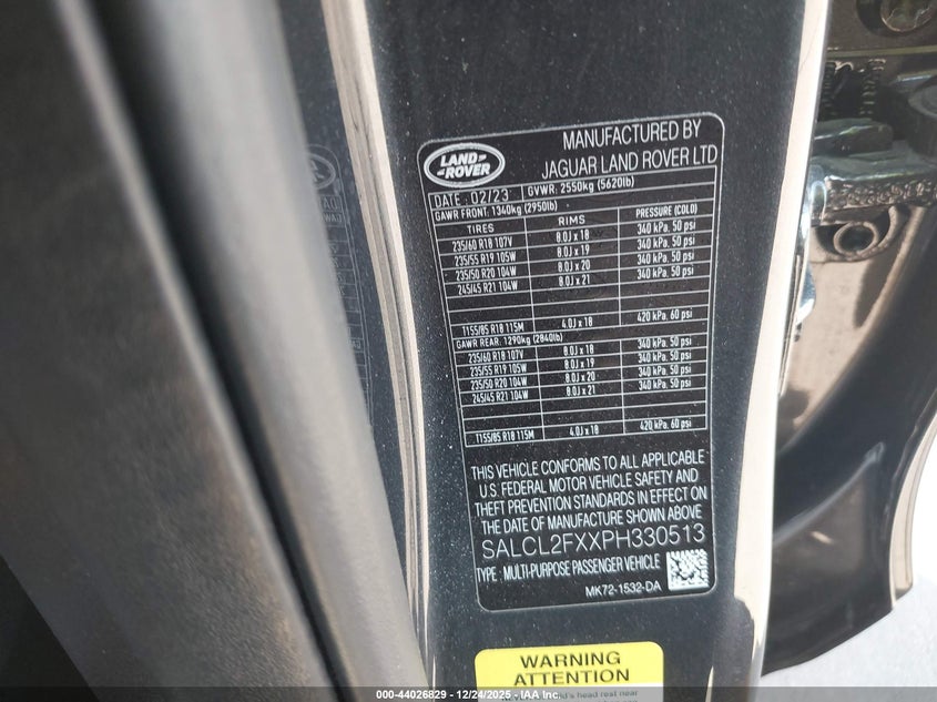 2023 Land rover Discovery sport VIN SALCL2FXXPH330513 IAAI salvage auction — LEFT & RIGHT, Salvage Title, sold $11,650 on 2026-07-22 (photo 9)
