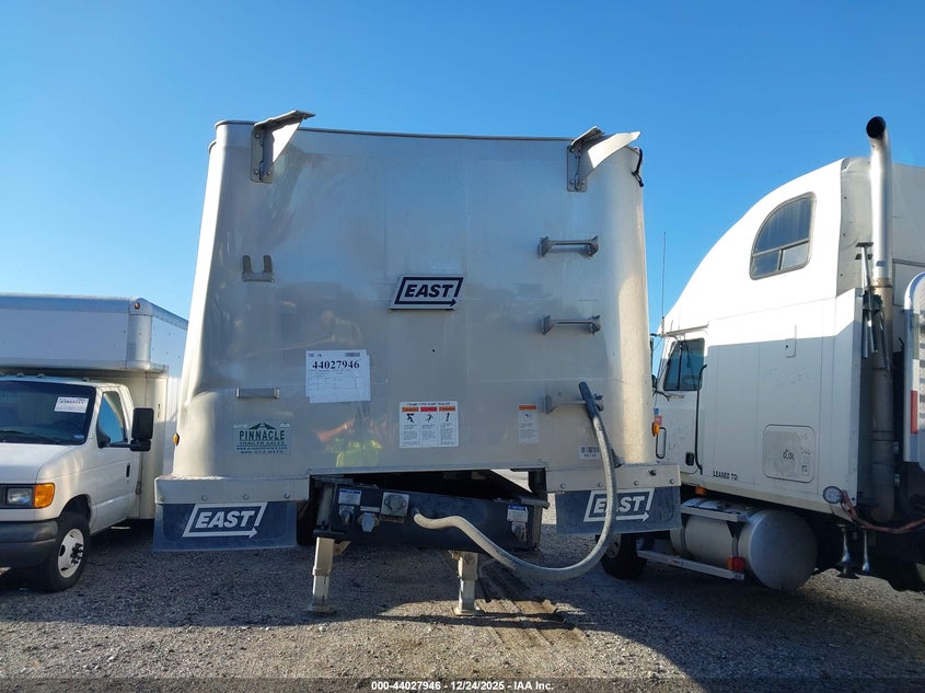 2025 VIN 1E1D2M289SR086738 IAAI salvage auction — FRONT END, Salvage Title, sold $16,250 on 2026-10-07 (photo 9)