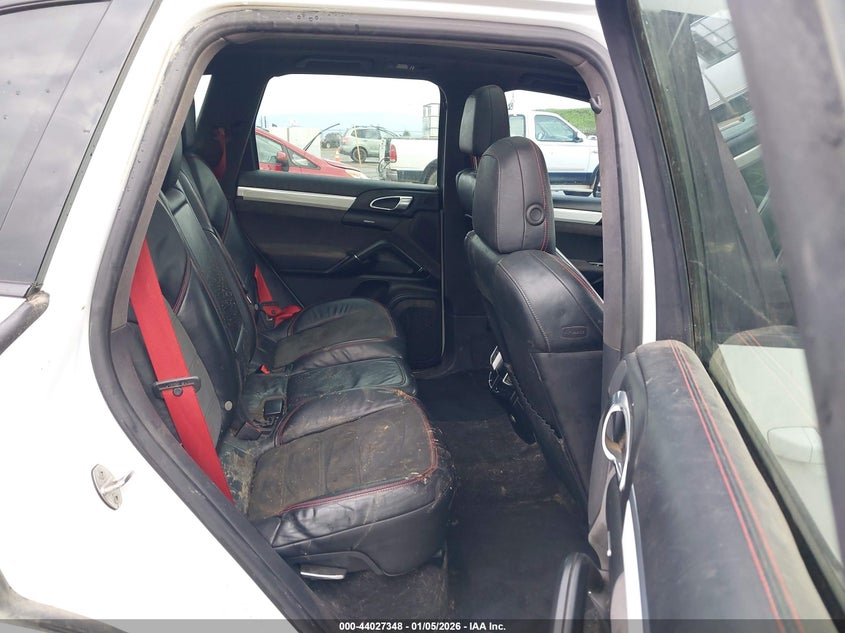 2014 Porsche Cayenne VIN WP1AD2A20ELA73362 IAAI salvage auction — RIGHT FRONT, Salvage (California), sold $1,150 on 2026-07-29 (photo 8)