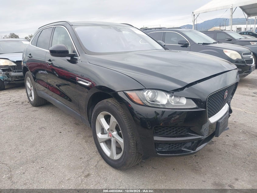 2019 Jaguar F-pace VIN SADCJ2FX6KA396768 IAAI salvage auction — LEFT FRONT, Salvage (California), sold $3,900 on 2026-07-08 (photo 1)