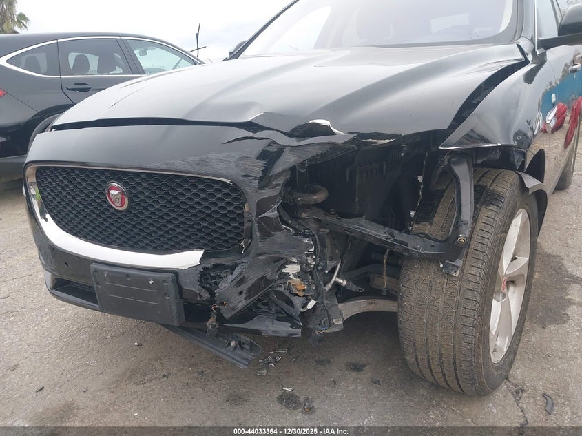 2019 Jaguar F-pace VIN SADCJ2FX6KA396768 IAAI salvage auction — LEFT FRONT, Salvage (California), sold $3,900 on 2026-07-08 (photo 6)