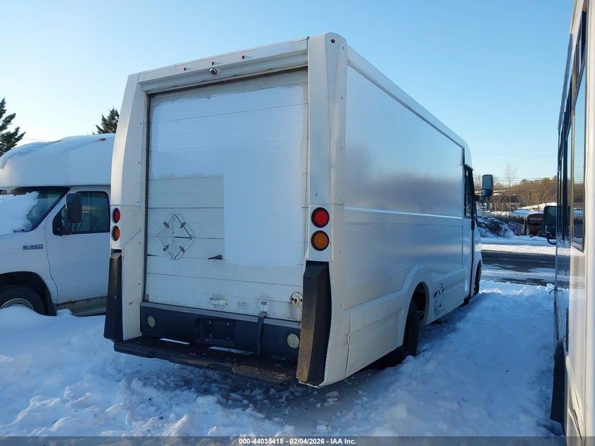 2013 Isuzu VIN JALB4T174D7W01109 IAAI salvage auction — REAR END, Bill Of Sale (Massachusetts), sold $50 on 2026-07-28 (photo 4)