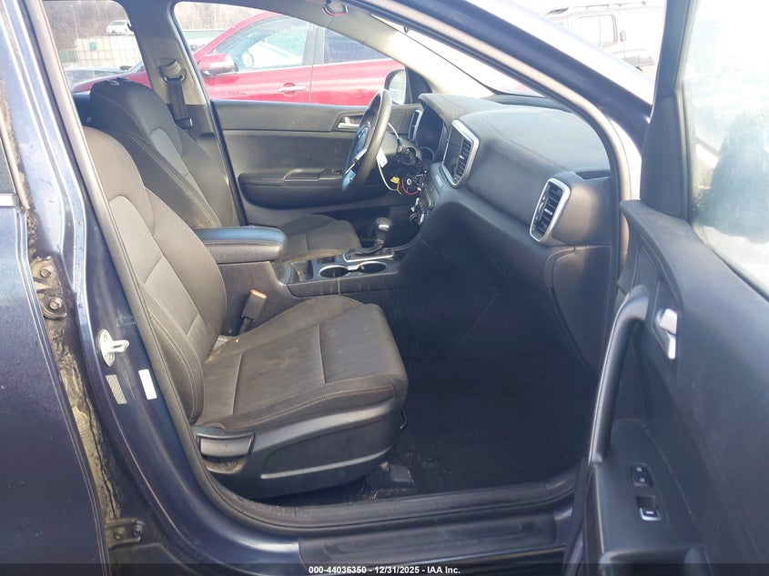 2022 Kia Sportage VIN KNDPMCAC2N7980049 IAAI salvage auction — THEFT, Salvage - Greater Than 75% (Maryland), sold $2,750 on 2026-07-30 (photo 5)