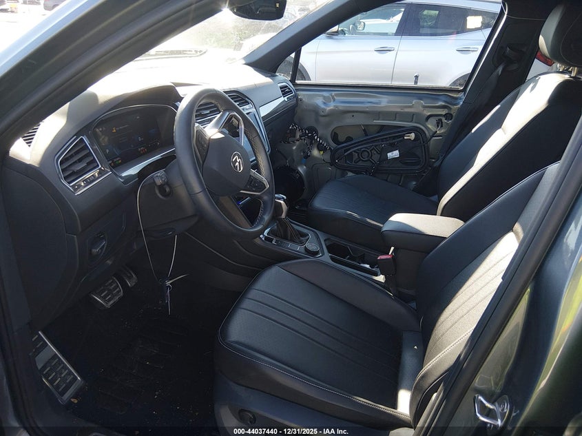 2023 Volkswagen Tiguan VIN 3VV8B7AX4PM091493 IAAI salvage auction — FRONT END, Salvage (New Jersey), sold $8,600 on 2026-07-09 (photo 5)