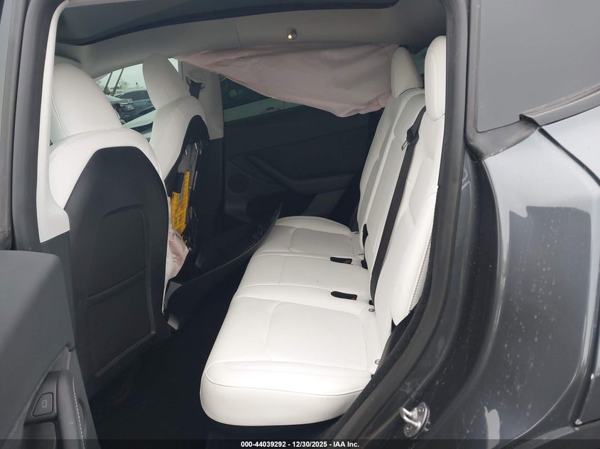 2023 Tesla Model y VIN 7SAYGDEE9PF960362 IAAI salvage auction — RIGHT SIDE, Salvage (California), sold $12,450 on 2026-09-03 (photo 8)