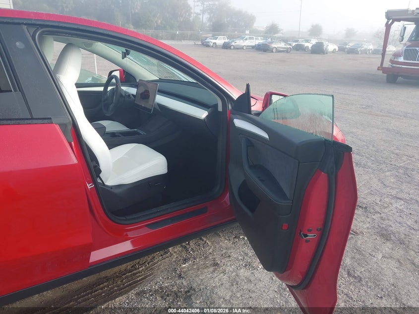 2023 Tesla Model y VIN 7SAYGDEE4PF745231 IAAI salvage auction — REAR END, Other, sold $14,150 on 2026-07-16 (photo 5)