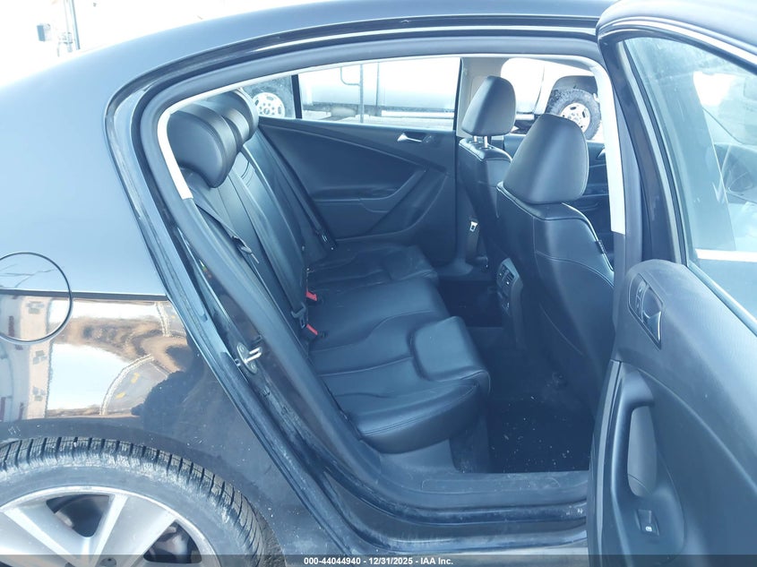 2010 Volkswagen Passat VIN WVWJK7AN9AE097902 IAAI salvage auction — RIGHT FRONT, Clear (Montana), sold $1,200 on 2026-08-10 (photo 8)