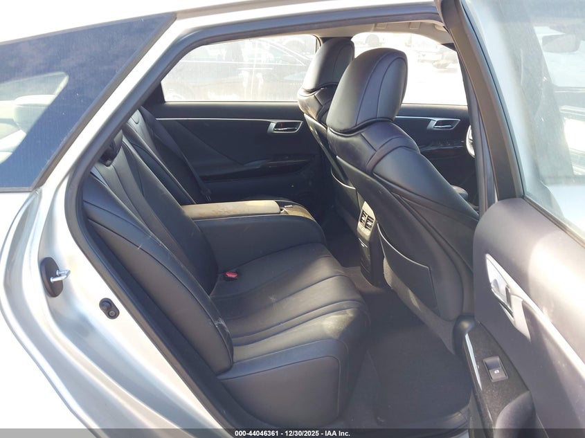 2019 Toyota Mirai VIN JTDBVRBDXKA006870 IAAI salvage auction — FRONT END, Salvage Title (California), sold $25 on 2026-07-24 (photo 8)