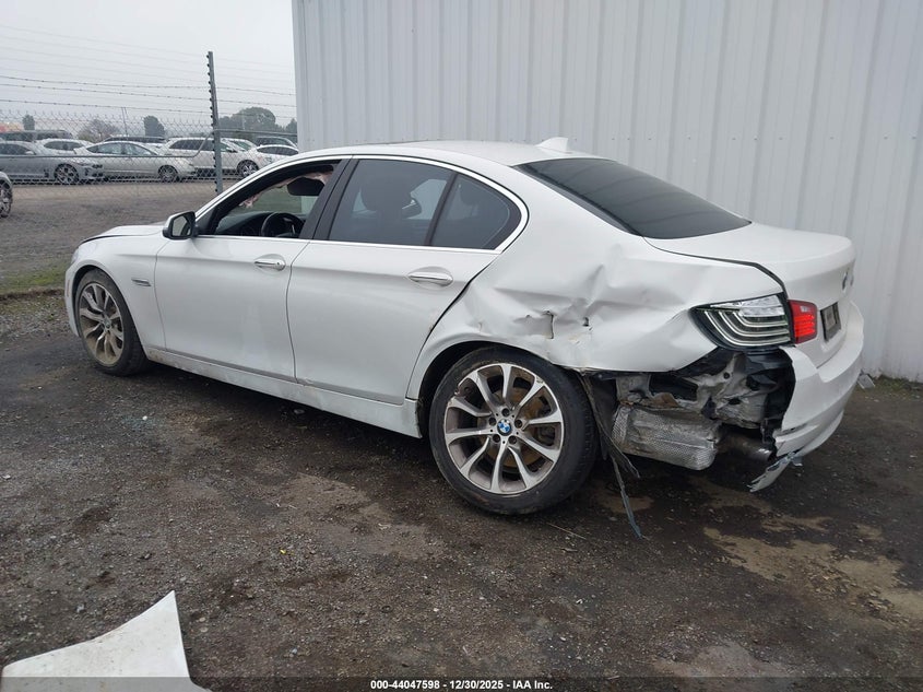 2016 BMW 5er VIN WBA5B1C51GG554126 IAAI salvage auction — REAR END, Salvage Title, sold $2,500 on 2026-08-08 (photo 3)