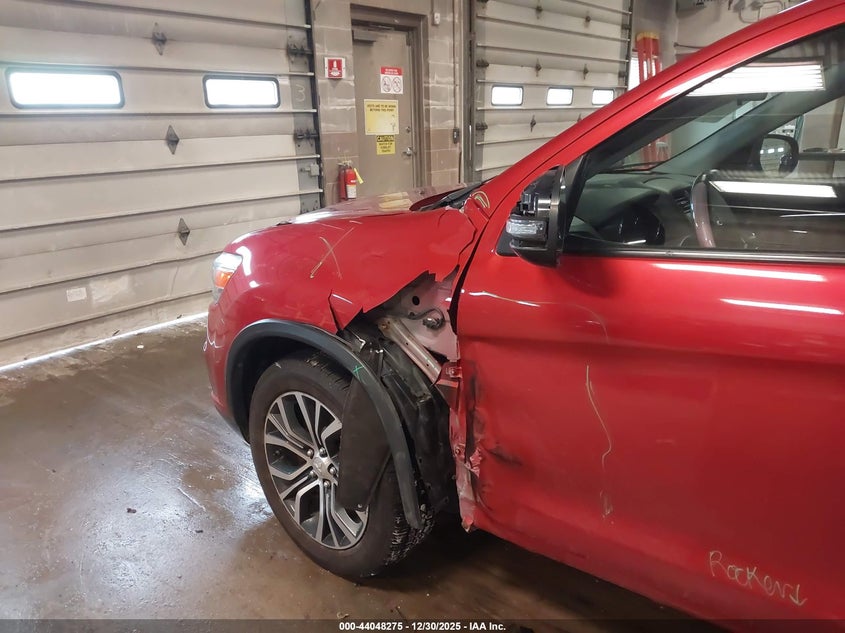 2016 Mitsubishi Outlander VIN JA4AP3AU1GZ065202 IAAI salvage auction — SIDE, Clear (Wisconsin), sold $525 on 2026-07-28 (photo 6)