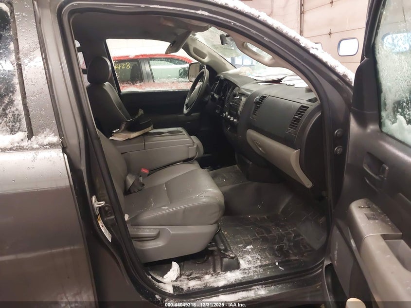 2011 Toyota Tundra VIN 5TFRY5F18BX098928 IAAI salvage auction — NORMAL WEAR, Clear (Montana), sold $2,500 on 2026-07-15 (photo 5)
