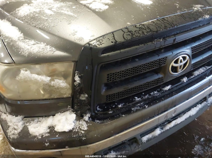 2011 Toyota Tundra VIN 5TFRY5F18BX098928 IAAI salvage auction — NORMAL WEAR, Clear (Montana), sold $2,500 on 2026-07-15 (photo 6)