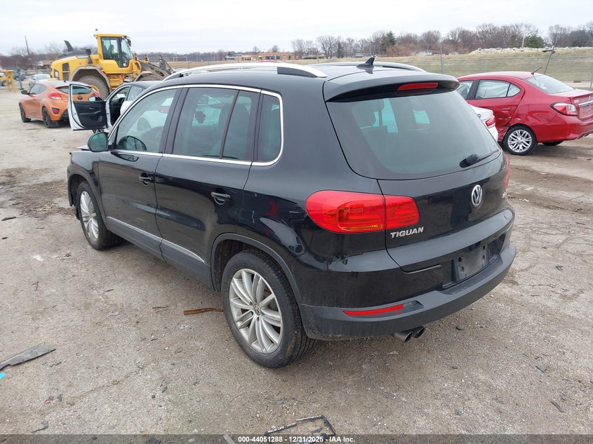 2015 Volkswagen Tiguan VIN WVGBV7AX3FW556674 IAAI salvage auction — FRONT END, Salvage (Illinois), sold $975 on 2026-07-15 (photo 3)