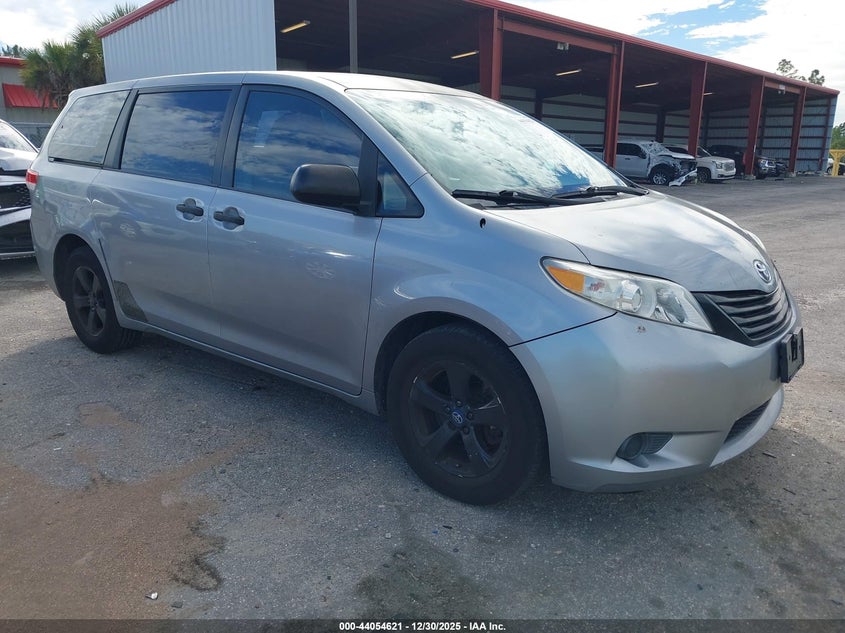2011 Toyota Sienna VIN 5TDKA3DCXBS008831 IAAI salvage auction — UNKNOWN, Rebuildable (Florida), sold $600 on 2026-07-06 (photo 1)