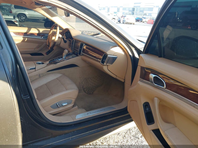 2011 Porsche Panamera VIN WP0AA2A73BL016476 IAAI salvage auction — THEFT, Salvage (Texas), sold $725 on 2026-07-28 (photo 5)