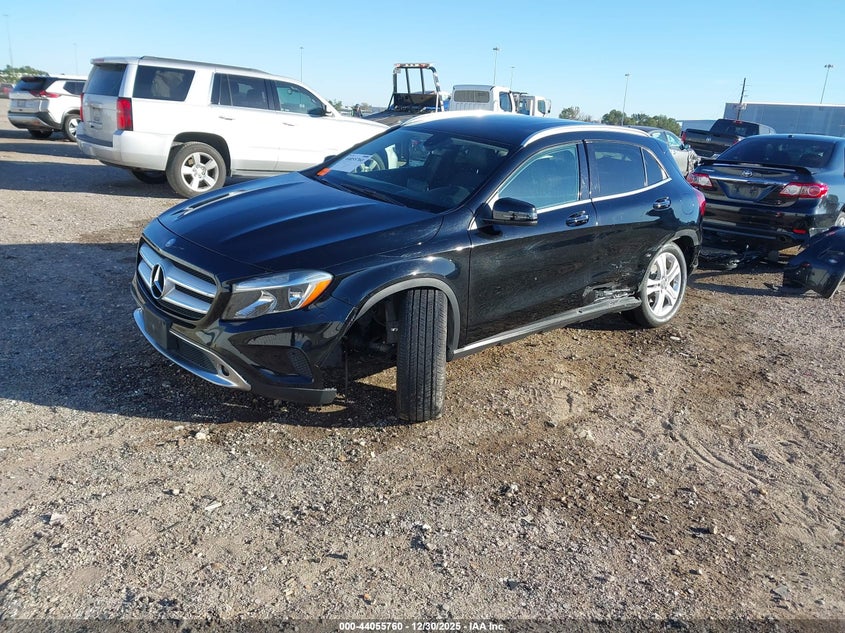2015 Mercedes-benz Gla-klasse VIN WDCTG4GB2FJ087064 IAAI salvage auction — SIDE, Salvage Title, sold $2,800 on 2026-07-09 (photo 2)