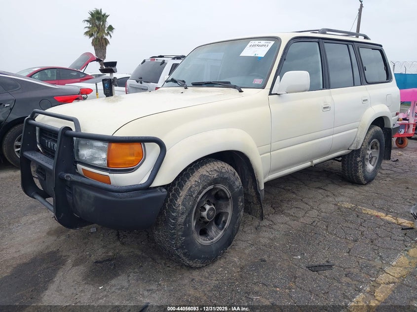 1993 Toyota Land cruiser VIN JT3DJ81WXP0015751 IAAI salvage auction — Unknown, Salvage (California), sold $1,550 on 2026-07-29 (photo 2)