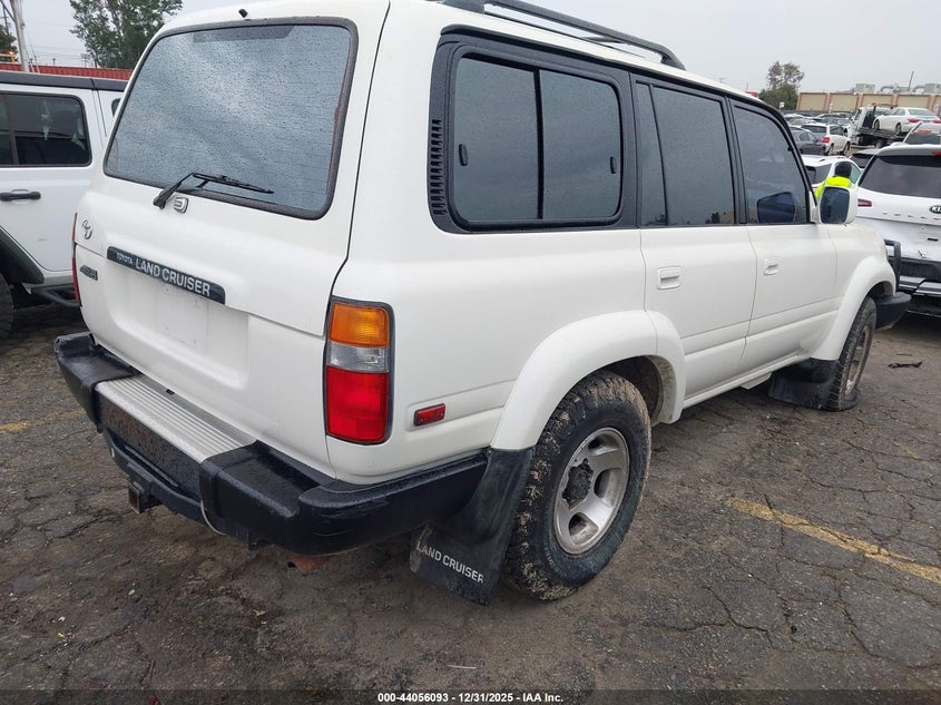 1993 Toyota Land cruiser VIN JT3DJ81WXP0015751 IAAI salvage auction — Unknown, Salvage (California), sold $1,550 on 2026-07-29 (photo 4)