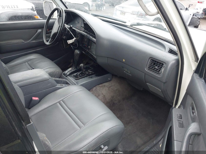 1993 Toyota Land cruiser VIN JT3DJ81WXP0015751 IAAI salvage auction — Unknown, Salvage (California), sold $1,550 on 2026-07-29 (photo 5)