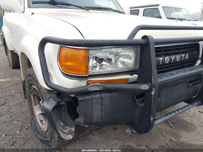 1993 Toyota Land cruiser VIN JT3DJ81WXP0015751 IAAI salvage auction — Unknown, Salvage (California), sold $1,550 on 2026-07-29 (photo 6)