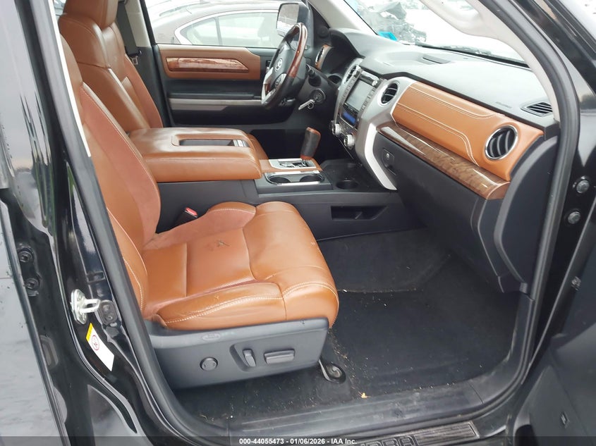2018 Toyota Tundra VIN 5TFAY5F17JX715215 IAAI salvage auction — LEFT SIDE, Salvage (New Hampshire), sold $13,100 on 2026-07-17 (photo 5)