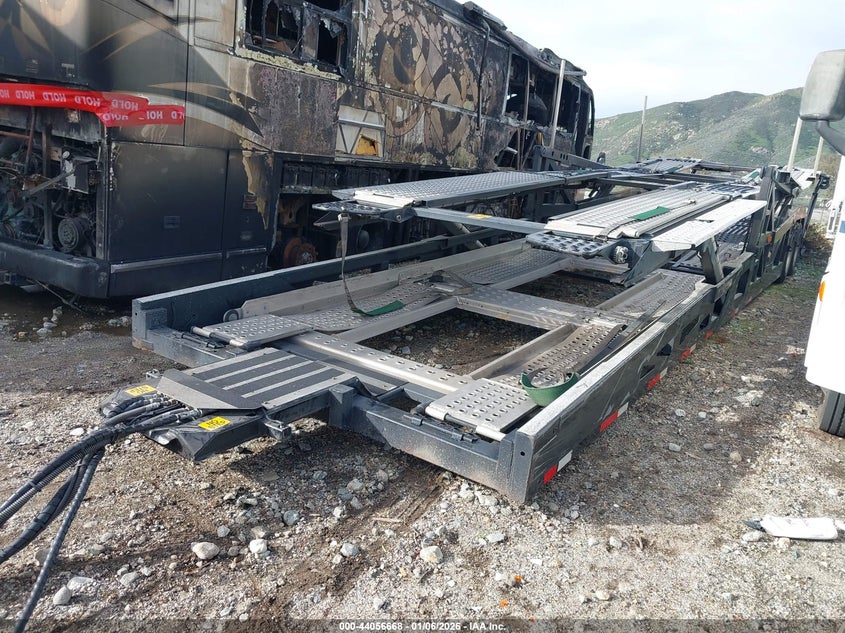 2024 VIN 5E0AA1647RG044101 IAAI salvage auction — SIDE, Salvage (West Virginia), sold $46,000 on 2026-08-15 (photo 2)
