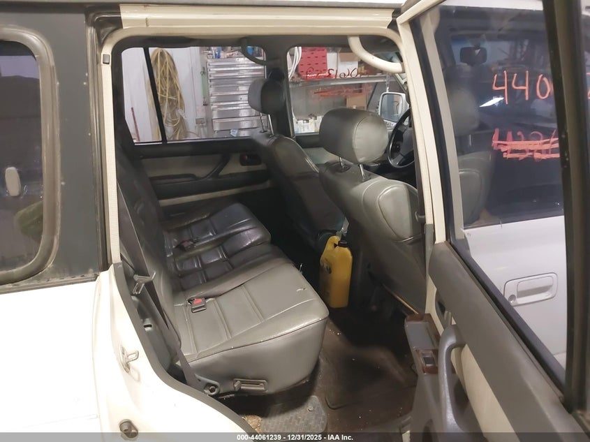 1992 Toyota Land cruiser VIN JT3FJ80W0N0049284 IAAI salvage auction — MECHANICAL, Dealer (Iowa), sold $525 on 2026-07-28 (photo 8)