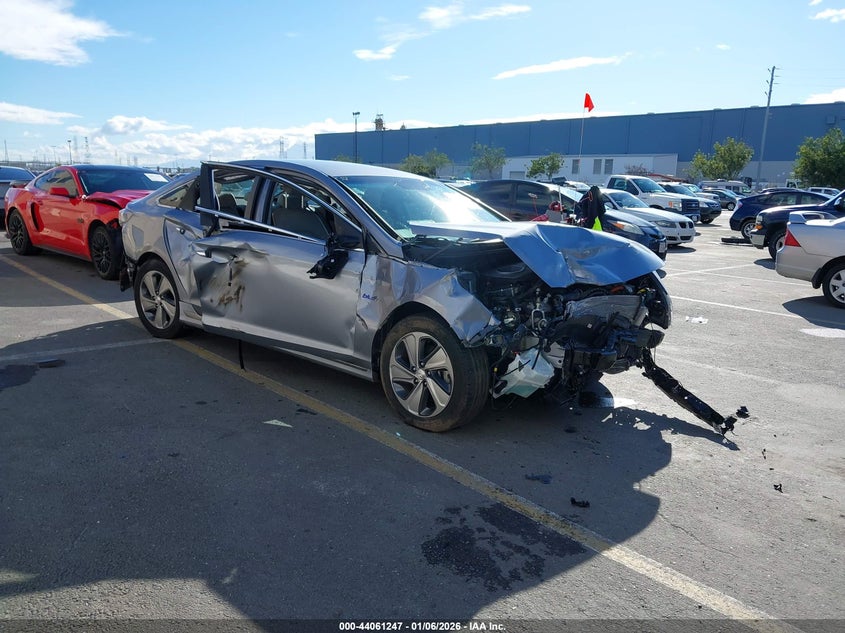 2016 Hyundai Sonata hybrid VIN KMHE34L17GA031402 IAAI salvage auction — FRONT END, Other, sold $1,500 on 2026-07-06 (photo 1)